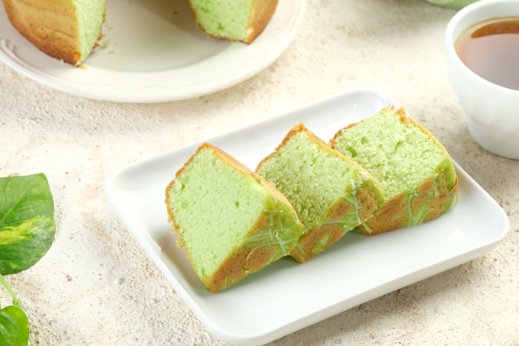 Homemade Pandan Round Sponge Cake or Pandan Chiffon Cake